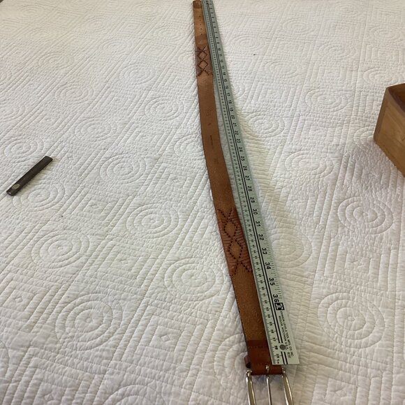 Levi’s Cowhide Leather Brown Belt Men’s Size 34 With Decorative Cutouts & Silver - Picture 14 of 16